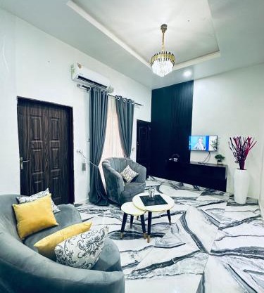 Apartmenteccentric