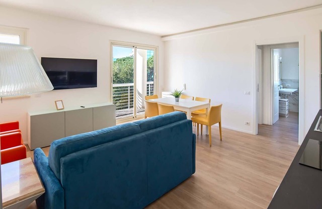 Apartments 500 meters from metro laurentina.