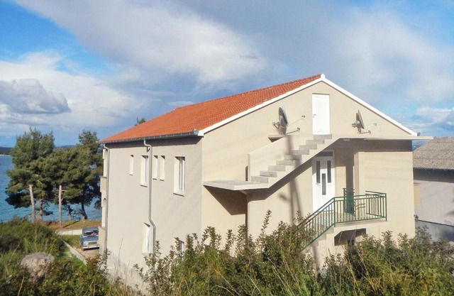 Apartments by the sea Tkon, Pasman - 8454