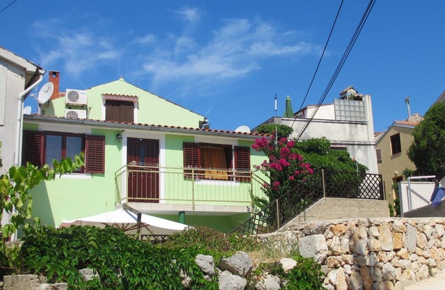 Apartments Hajrudin, (14409), Ćunski, Croatia