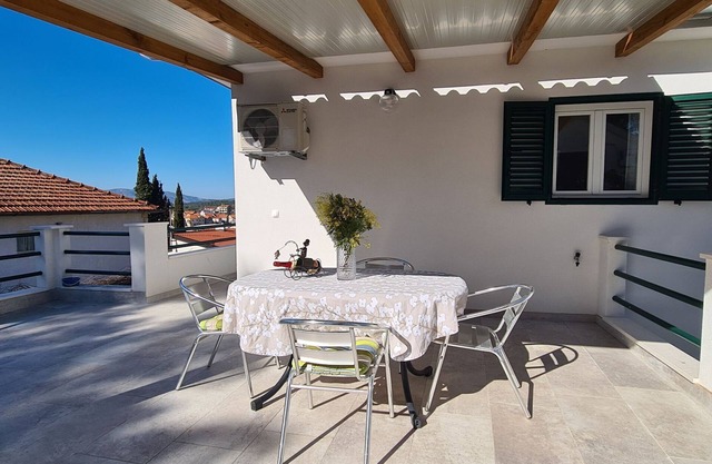 Apartments Pleasures (91051-A1) - Vrboska - island Hvar