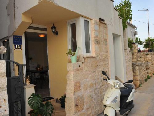 Apartments Tino- Two Bedroom Apartment with Terrace and Sea View A2