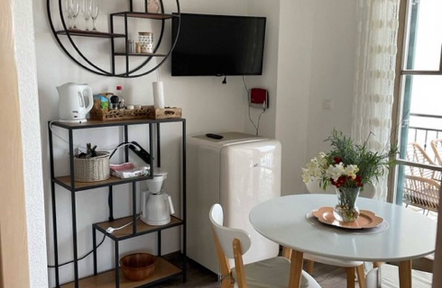 Apartments Villa Kameja - One Bedroom Apartment with Balcony and Sea View (Plavi)