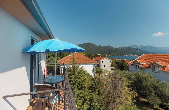 Apartments Villa Mia (114661-A2) - Bijela