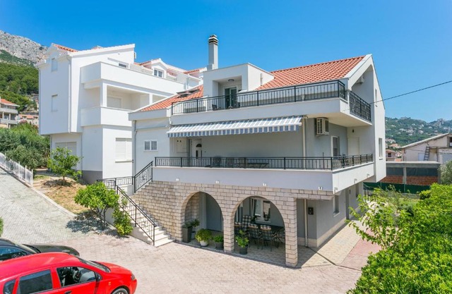 Apartments with parking space Solin, Split - 21445