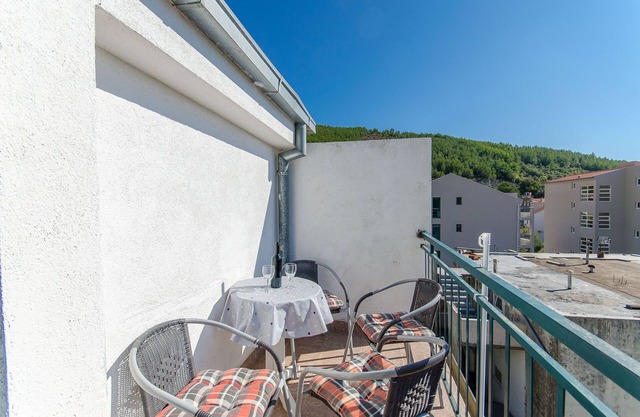Apartments Zoran (82901-A1) - Drvenik