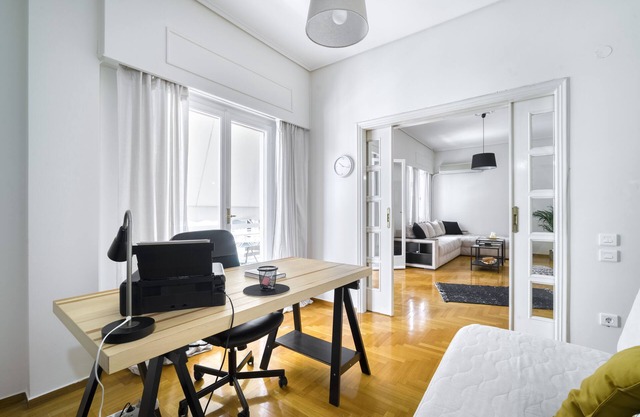 Aphrodite 3 Bedroom Central Apartment