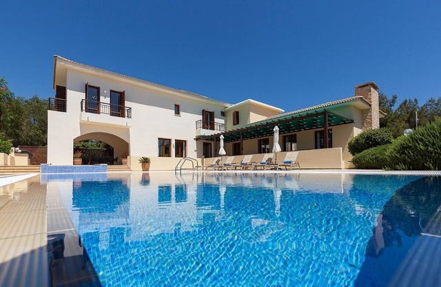Aphrodite Hills 5 Bedroom Villa - Tedora