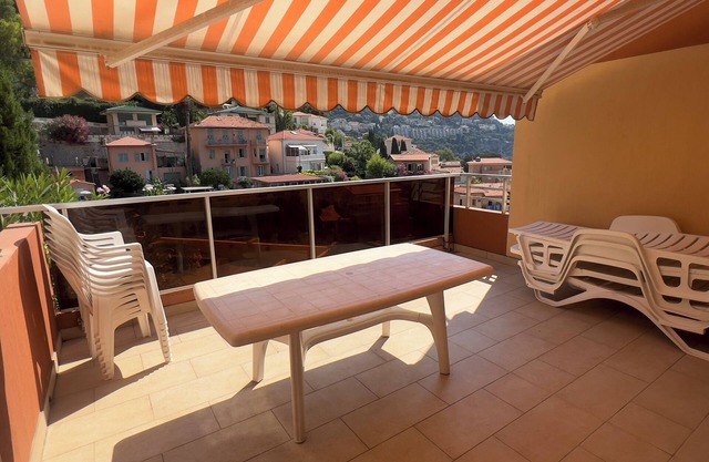 Apmt 7 per 35m2+17m2 terrace near Monaco - Sea view - Swimming pool in residence