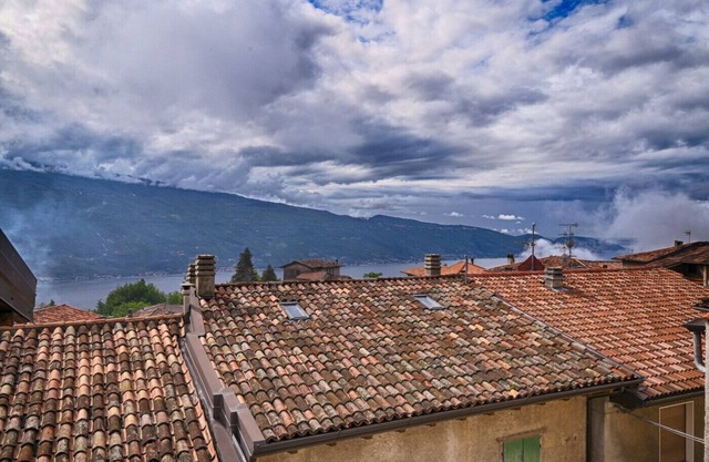 Appartamento Stella by Theater Home - with big terrace and partially lake view