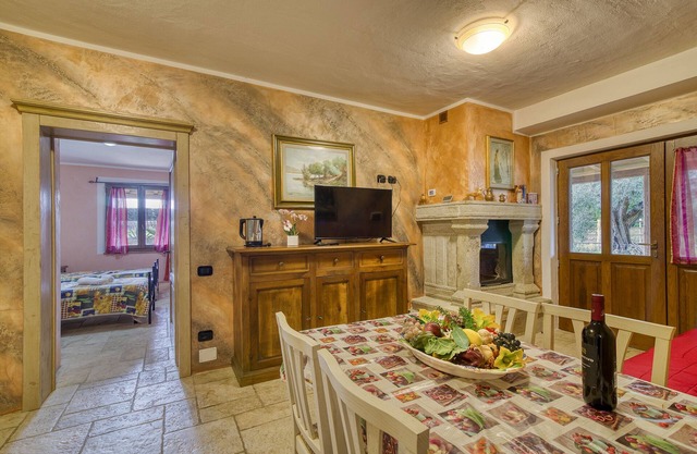 Appartamento Uva shared pool, Roccastrada, Italy