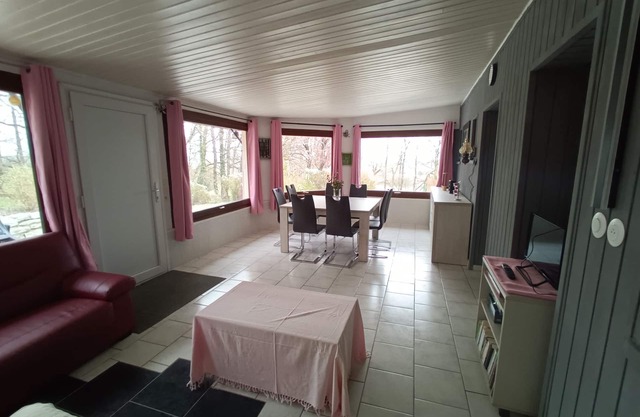 Appartement La Véranda en Plein Cœur du Doubs Proche Suisse. Animaux Acceptés