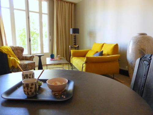 Appartement élégant et confortable au cœur de Vichy, près de l'Opéra et des Parcs Napoleon III - FR-1-489-303