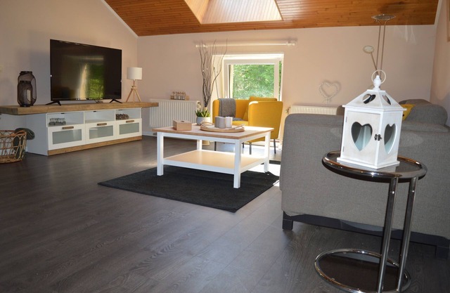 Appartement 2 Chambres Tout Confort Avec Terrasse à L'orée de la Forêt Gaumaise