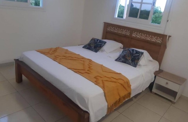 Appartement 2 Spacieux, Moderne, Équipé, 800 m D'une Plage