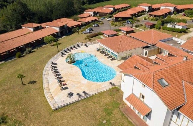 Appartement 3 étoiles - Piscine - ccbbdde