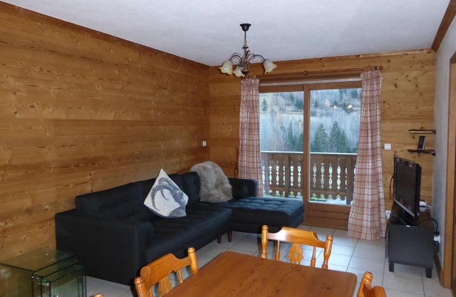 Appartement 3 pièces avec mezzanine et balcon sud, proche lac et navette Courchevel - FR-1-464-3
