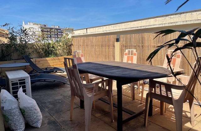 Appartement 4 Couchages Avec Terrasse et Parking Entre Gare et Centre Ville