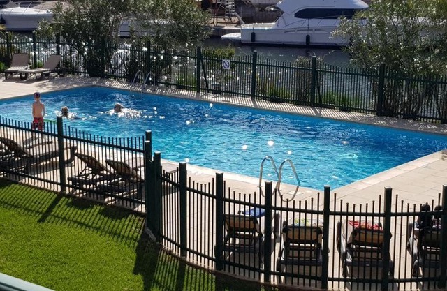 APPARTEMENT 4 PERSONNES PORT GRIMAUD - COTE D'AZUR