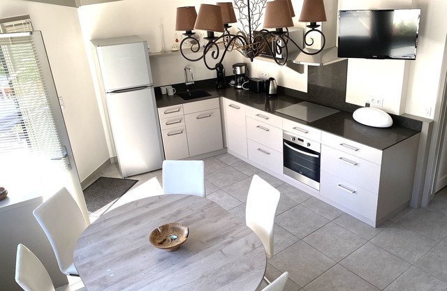 Appartement Alliant Confort et Charme au Coeur du Village de Lanslevillard