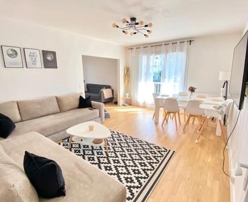 Appartement avec deux balcons