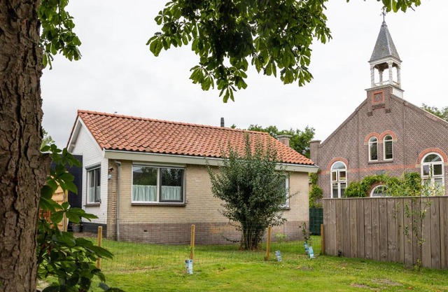 Appartement Bij ons in Wons is een vakantiewoning voor korte of lange vakantie of een nachtje weg