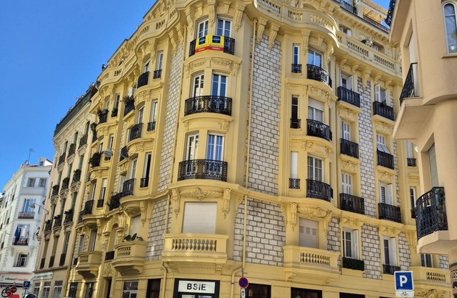 Appartement Bougeois Tout Confort en Plein Centre de Nice
