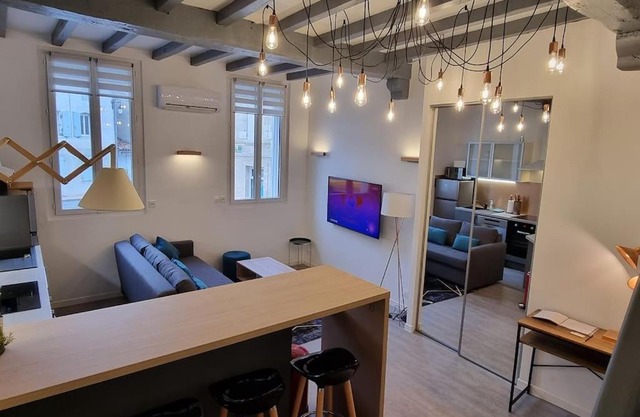 Appartement climatisé entièrement rénové en hyper centre! Le Rétro Chic - Parking gratuit - Linge et serviettes inclus -