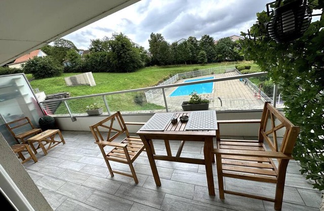 Appartement cosy avec balcon et piscine