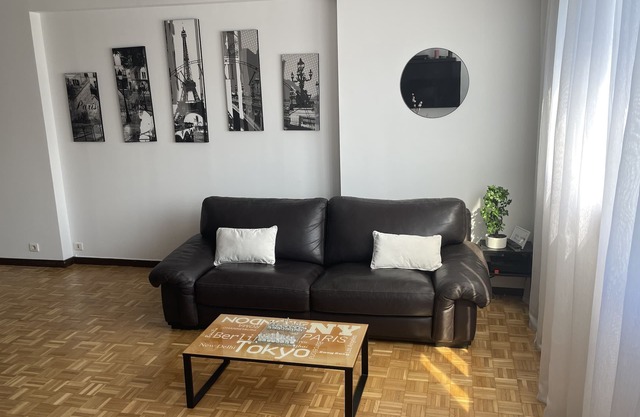 Appartement Familiale 3 pcs 2ch 72 m2 à la Porte de Paris + Parking Gratuit