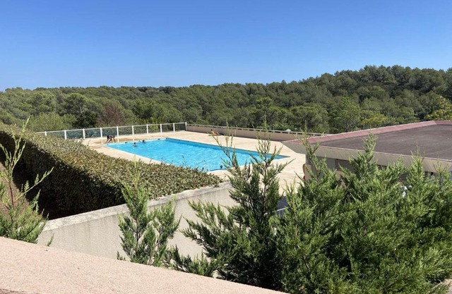 Appartement 2P avec terrasse, piscine et parking privé - Proche plages du Var - FR-1-226A-138