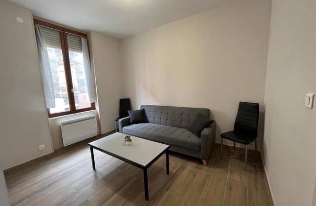 Appartement rénové à 15 min de Lyon