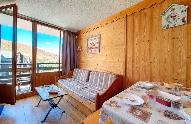 Appartement rénové, lumineux, skis aux pieds, balcon, 5 pers, proche télécabine - FR-1-344-938