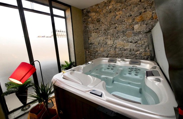 Appartement spa privatif Grenoble At Home Spa