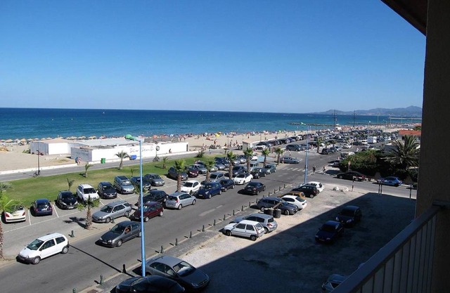 Appartement T2 rénové, 4 couchages, parking, face plage, centre de Saint-Cyprien - FR-1-106-74