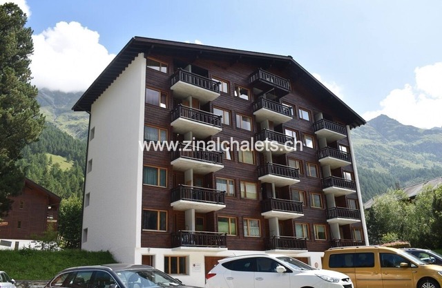 Appartment in a building in Zinal - 1 bedroom with 1 double bed with shower and WC - 1 bedroom with