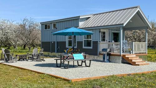Apple Blossom Bungalow