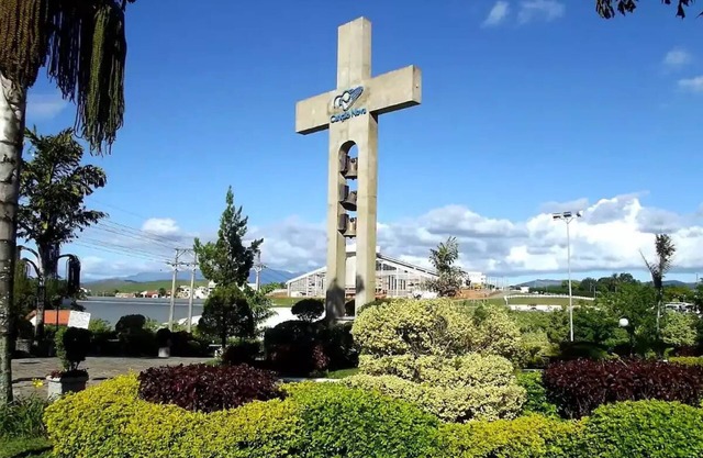 Apt Canção Nova + Visit to Pe Leo Statue