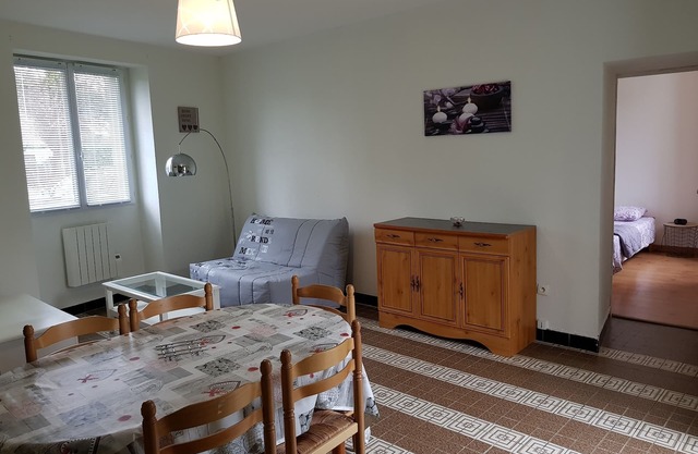 APT T2 1 - 6 people with terrace & garden 3 minutes from the Futuroscope