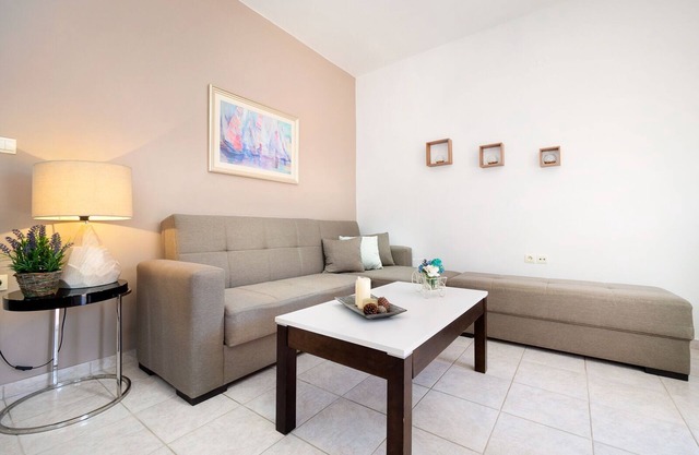 Aptera Beach Apartment, 2 BD, 500 meters from beach