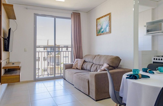 Apto c ótima localização prox praias e pq aquatico