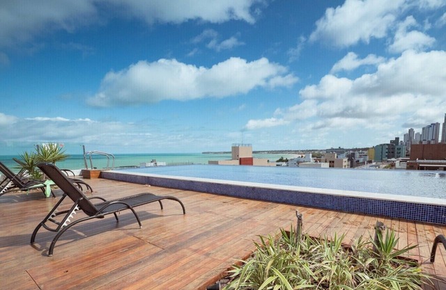 Apto c ótima localização à 120m da praia de Tambaú