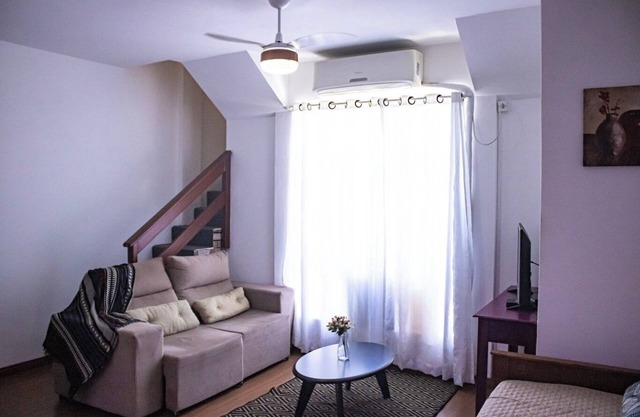 Apto c WiFi à 900m da Praia do Abrão em Floripa