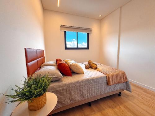 Apto com 1 quarto e sacada com churrasqueira