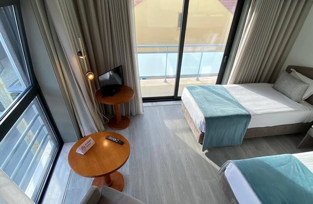 Apulia Praia Hotel