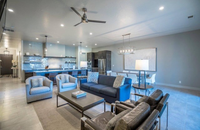 Arcadia 4 | Perfect Poolside Location * Private Hot Tub * Incredible Views