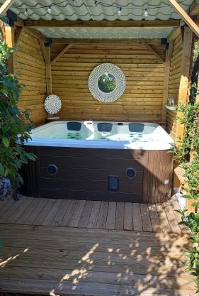 Arche de Lanoë jacuzzi