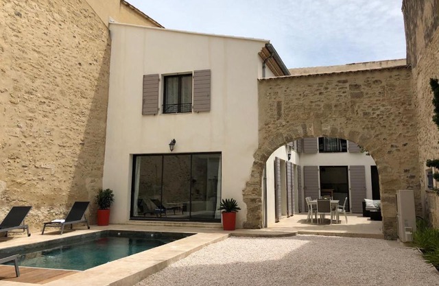 ARCHE DE PEZENAS
