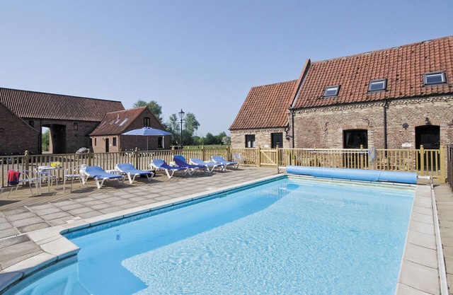 Archway Barn - E3864