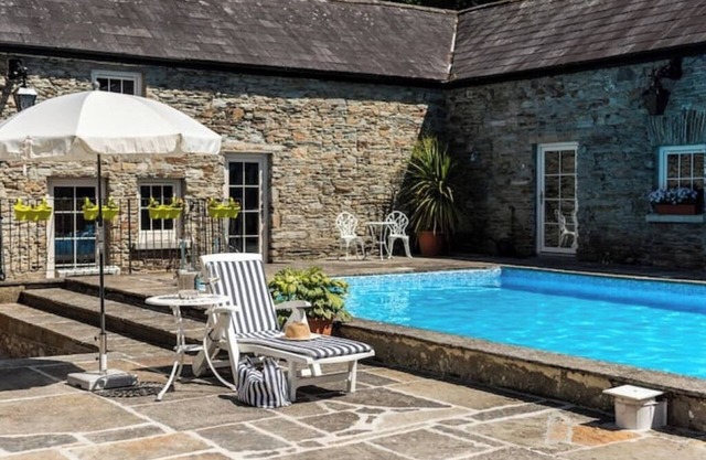 Ardnavaha House Poolside Cottage 1